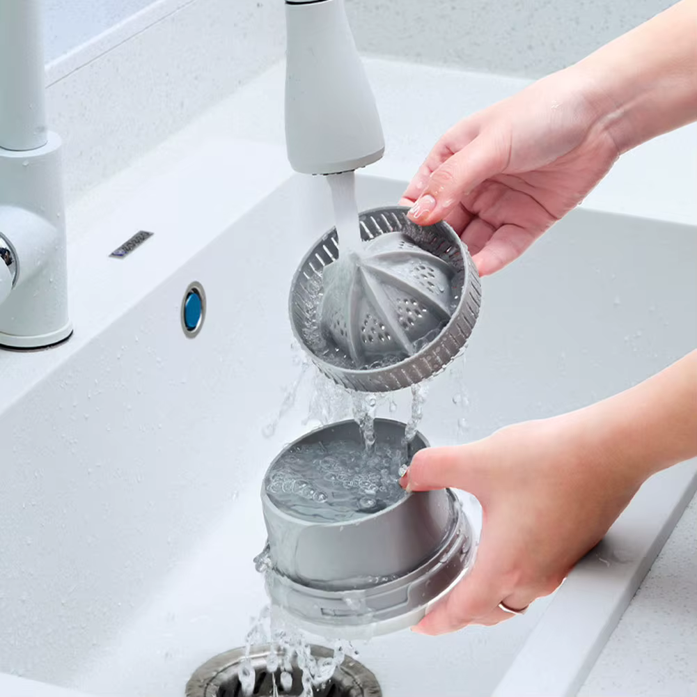 Portable electric citrus juicer, quick and easy 