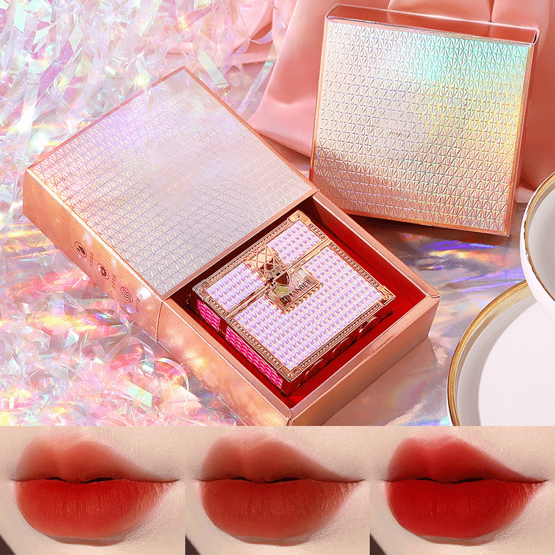 Matt Lippenstifte in schickem Handtaschen-Set 