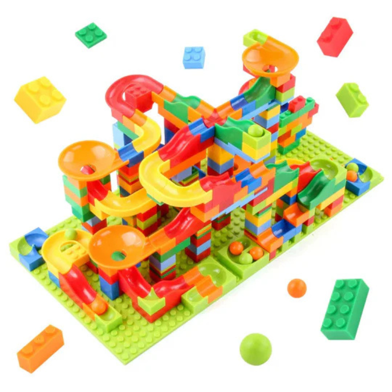 Bouwset met modulair knikkerbaan-circuit 