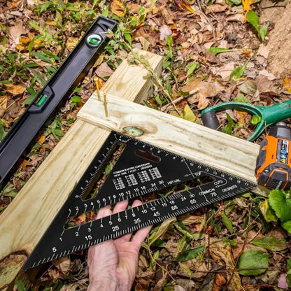 Onmisbare 5-in-1 tool voor perfecte sneden 