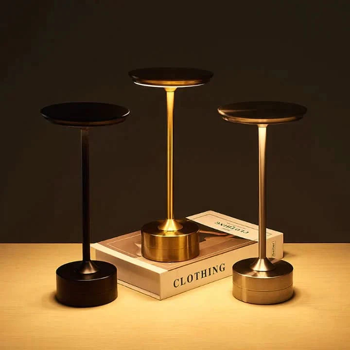 Bezdrôtová LED lampa s elegantným a dotykovým dizajnom 
